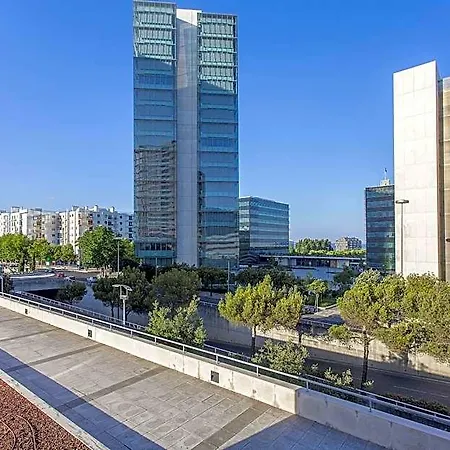 Your Parque Nacoes Апартаменты Лиссабон