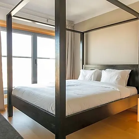 Your Parque Das Nacoes Apartment *