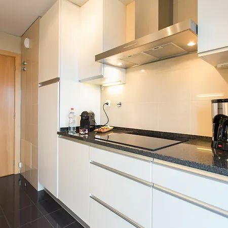 Апартаменти Your Parque Nacoes