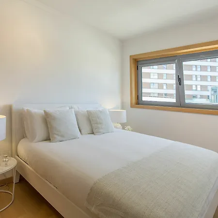 Your Parque Nacoes * Lissabon