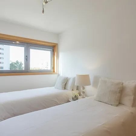 Апартаменти Your Parque Nacoes