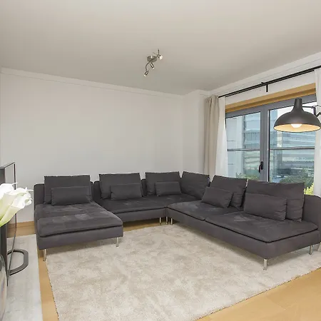 Your Parque Das Nacoes Apartment *