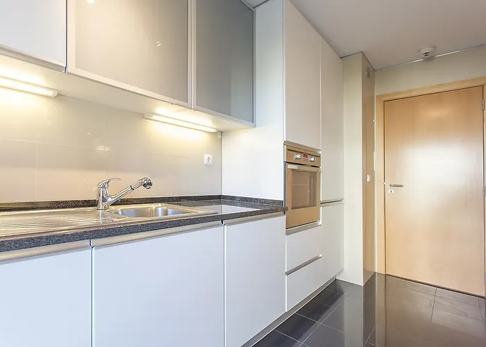 Your Parque Nacoes * Лиссабон