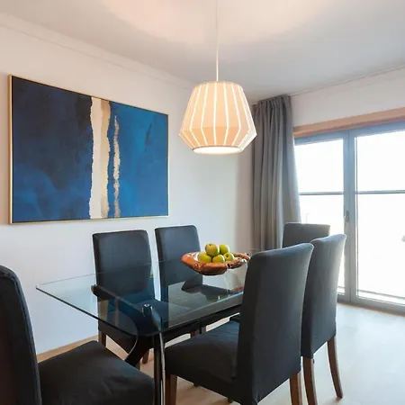 Your Parque Nacoes * Лиссабон